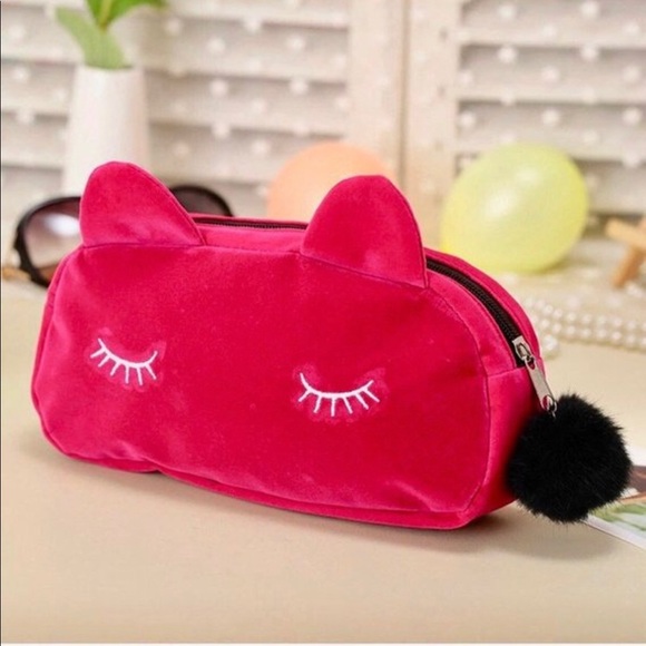 Cute Makeup bag - Picture 1 of 3